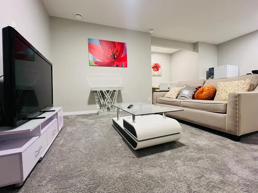 New Suite Near Airport & Calgary - Image 1