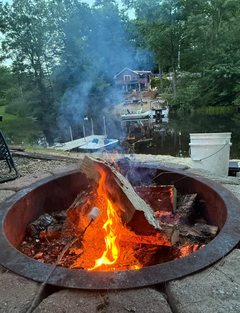 Locke Lake Oasis. Dock. Dogs Stay FREE - Image 1