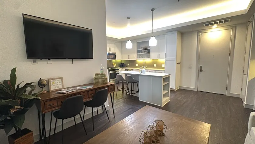 Irvine luxury apartment by UCI ~ - Image 1