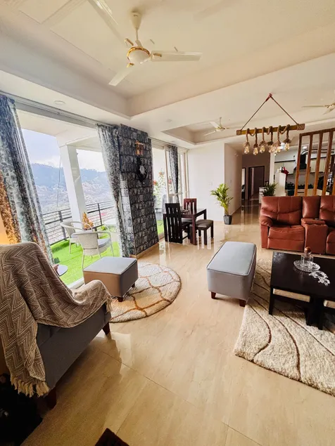 Chic Mountain Home|Peaceful Stay with Valley View - Image 1