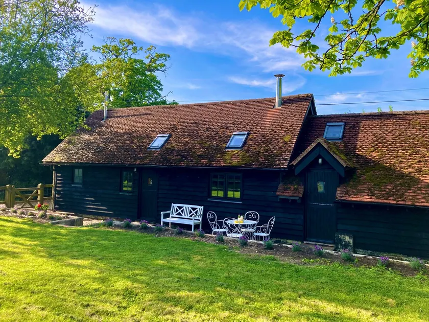 Bessie May Cottage - Image 1