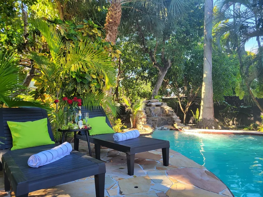 Lux Oasis Villa Nr Hard Rock Stadium, POOL & SPA - Image 1