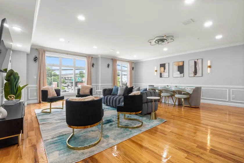 Luxury 4BR • Sleeps 12 • Family-Friendly • W/D - Image 1