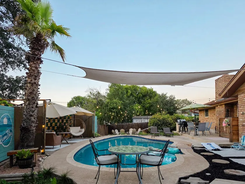 3 bed home pool in quiet neighborhood - Image 1