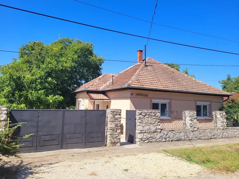 Castle House - Image 1