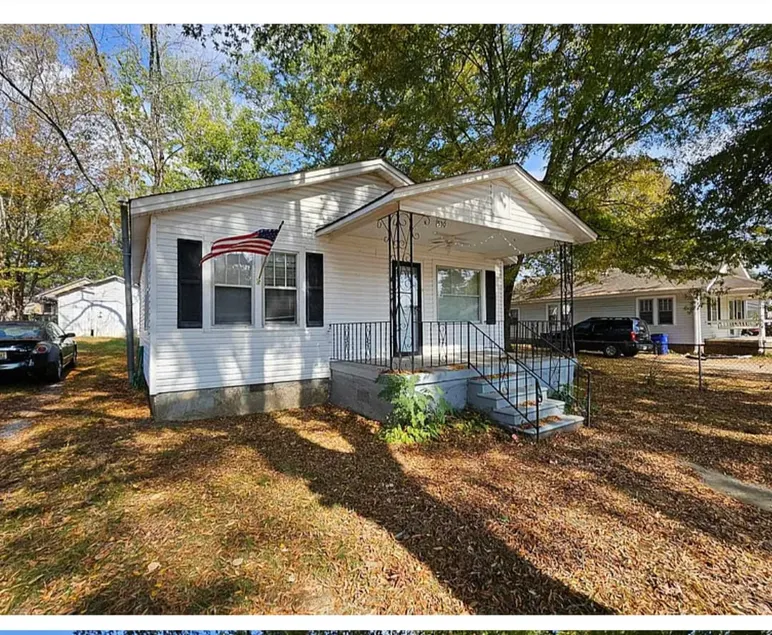 Twin Oaks on Cleveland - Image 1