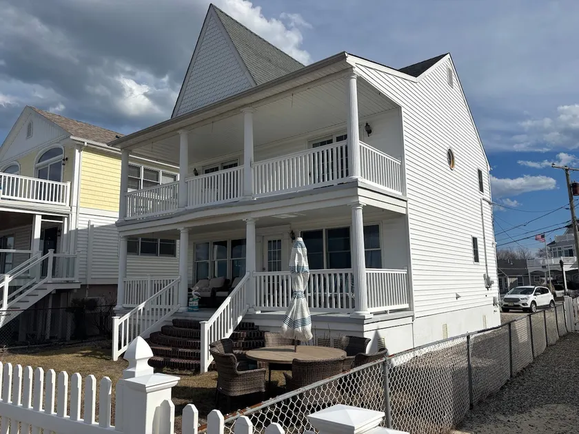 The Notebook House on the Bay! - Image 1