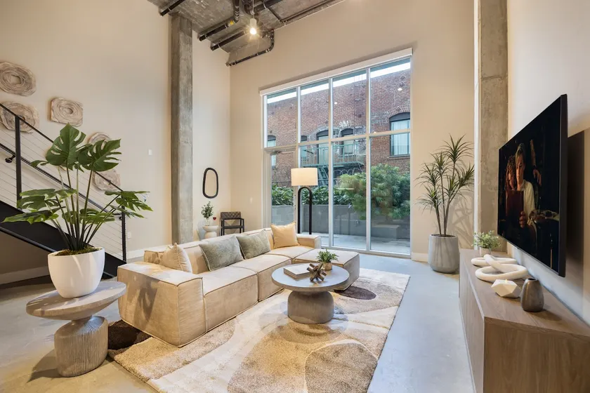 Rustic Concrete Loft in Downtown Los Angeles - Image 1