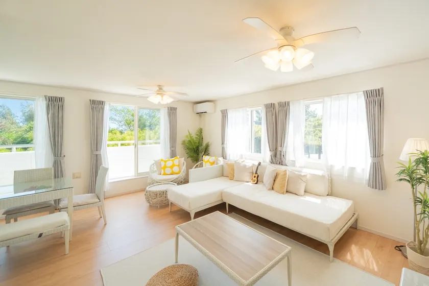 A 30-second walk to MARE, the beautiful sea of Teruma! Spacious and comfortable living area! TERUMARE - Image 1