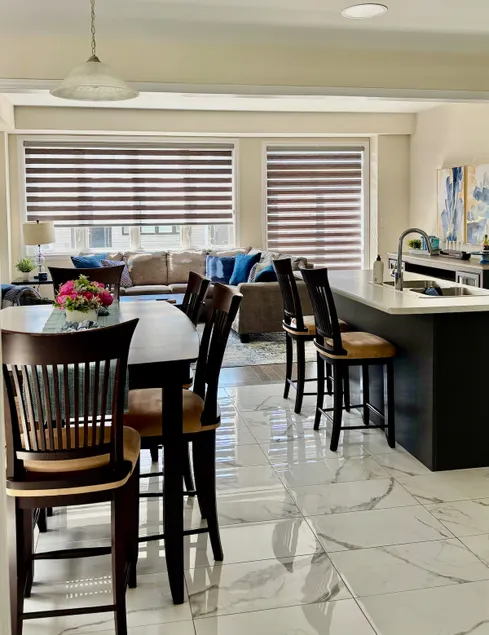 15 mins to the Falls, 4 bedrooms sleeps 8, BBQ - Image 1