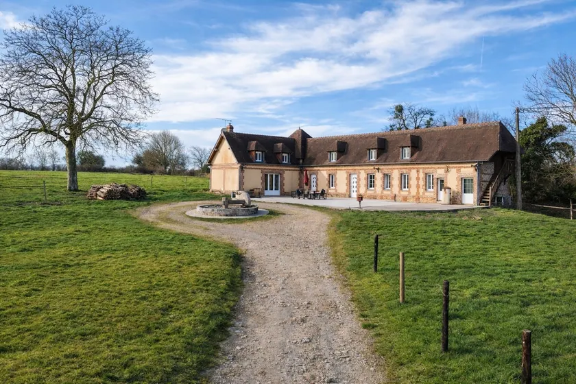 Normandy farmhouse · nature · quiet · 10 people - Image 1