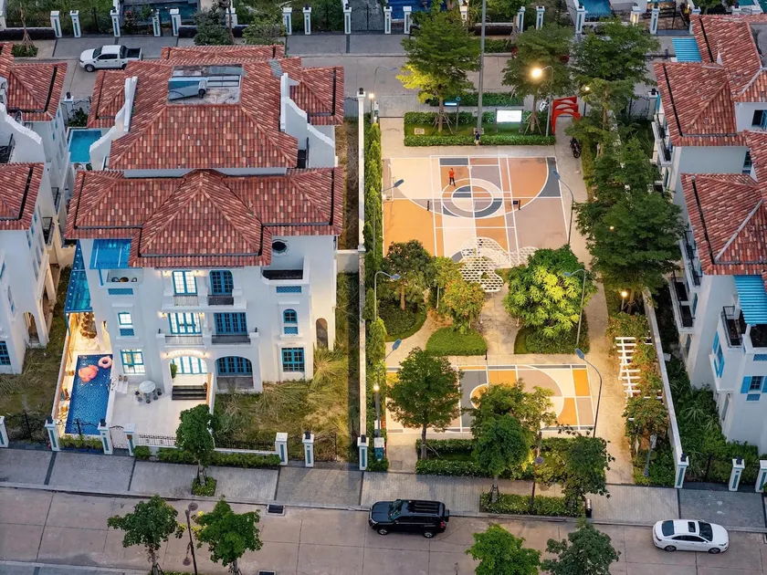 Cheap 5BR Sun Feria Villa, Pool & Near Beach - Image 1