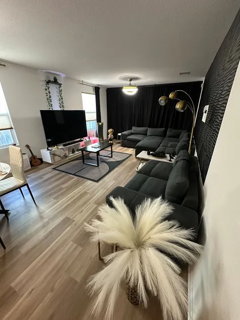 Cozy Stay w/ Pool –Relax w/ Easy Access to Highway - Image 1