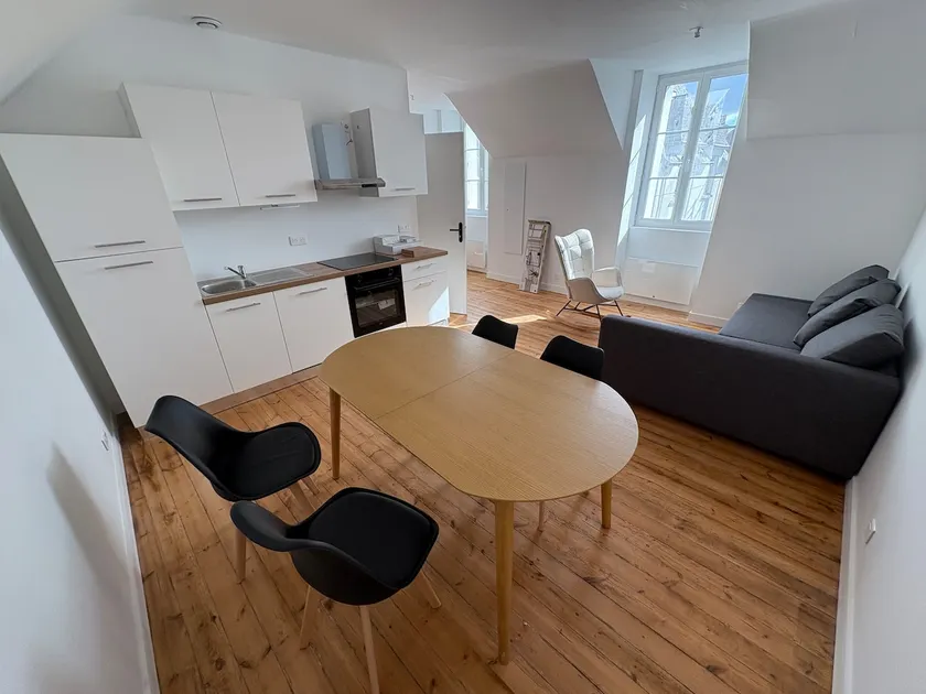 1-Bedroom Apartment between Beach and Thalassotherapy Center - Image 1