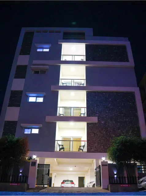 Lavish 3bhk in Rd 10 Banjara - Image 1