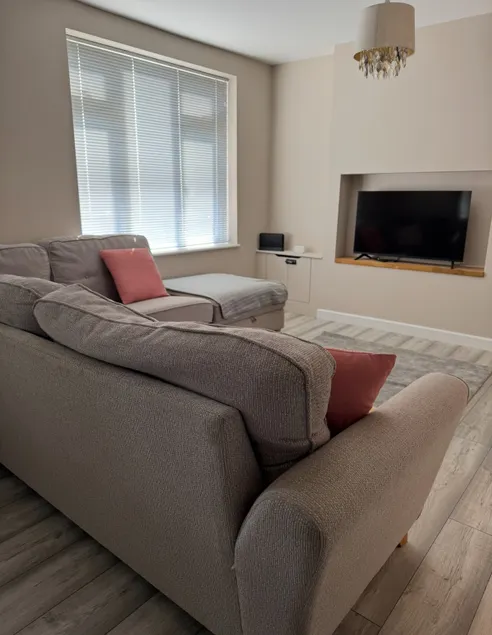 Perfect home for families or contractors - Image 1