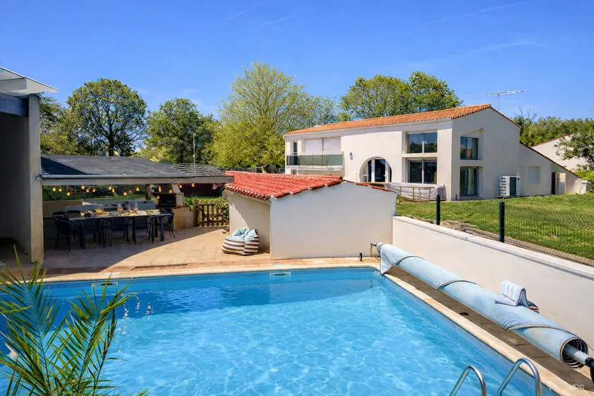 11-person villa Weekend · Pool · Sea & Puy du Fou - Image 1
