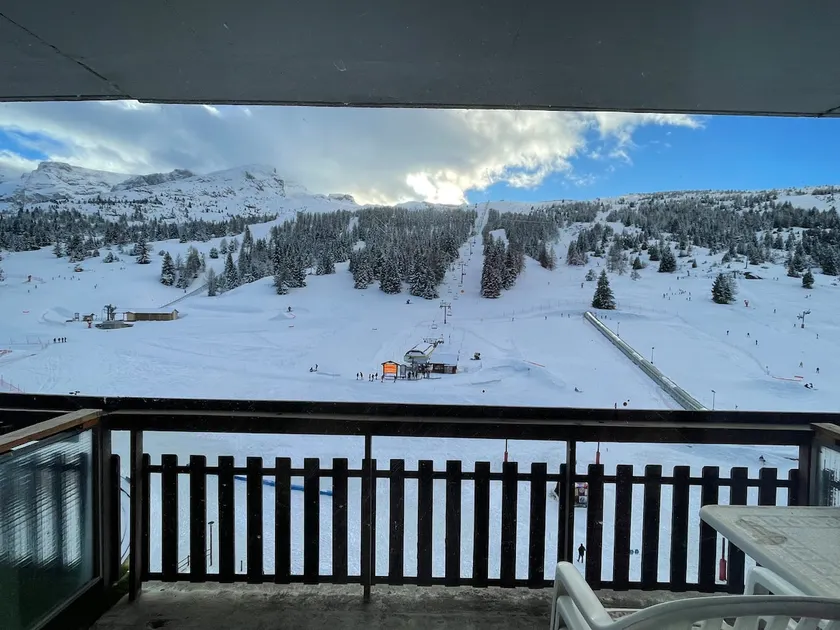 Studio at the foot of the slopes - Image 1