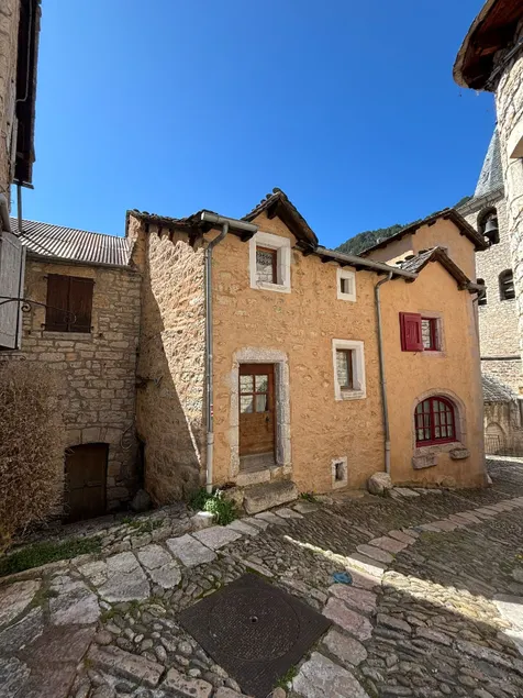 Charming house in the heart of Sainte-Enimie - Image 1