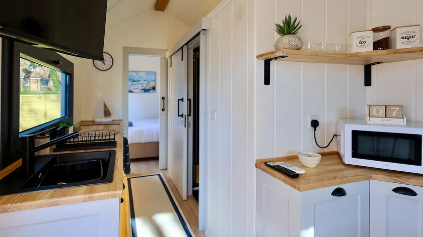 The Gatwick Cabin With Airport Parking Available - Image 1