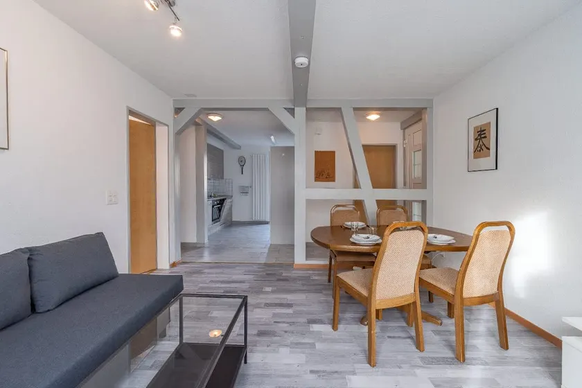 2BR Spiez Center Parking & Balcony near Interlaken - Image 1