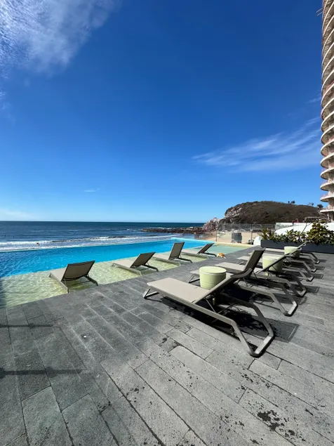 Modern condo right on the beach W Tower - Image 1