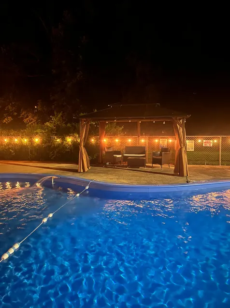 Riverway Rentals E5 - Image 1