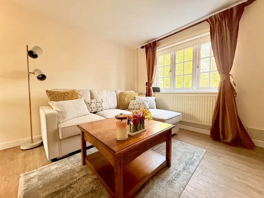 Family Forest Retreat – Steps from Paultons Park - Image 1