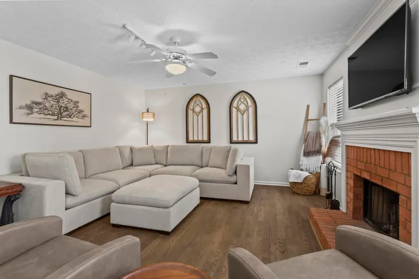 Family 5 BR Retreat | Near LakePoint & DT Acworth - Image 1