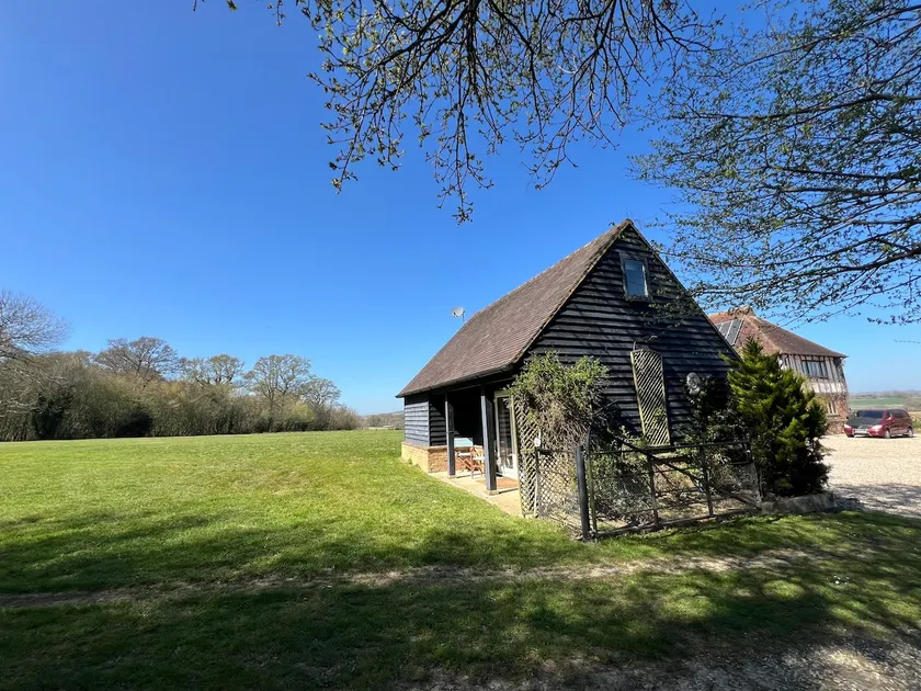 A short stroll to Great Dixter - Image 1