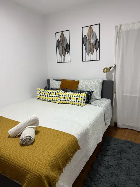 Essential 2 bedroom apartment - Image 1