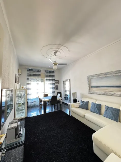 Four-room apartment a stone's throw from the sea - Image 1