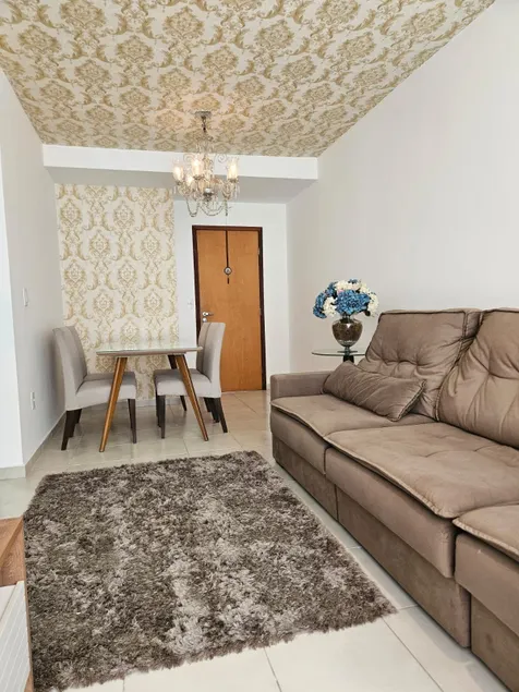 Luxury two-bedroom apartment in the center - Image 1