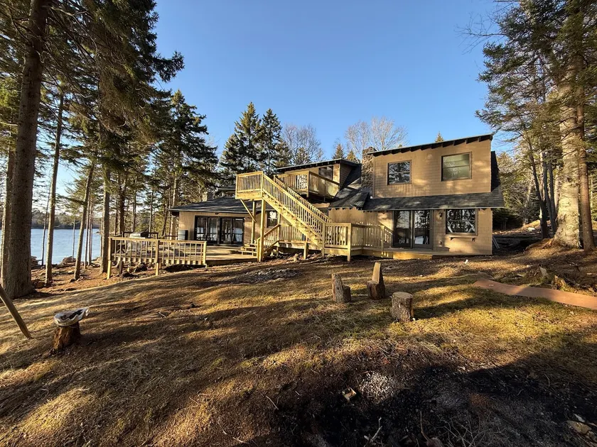 Ocean Spray Cottage on Dyers Bay - Image 1