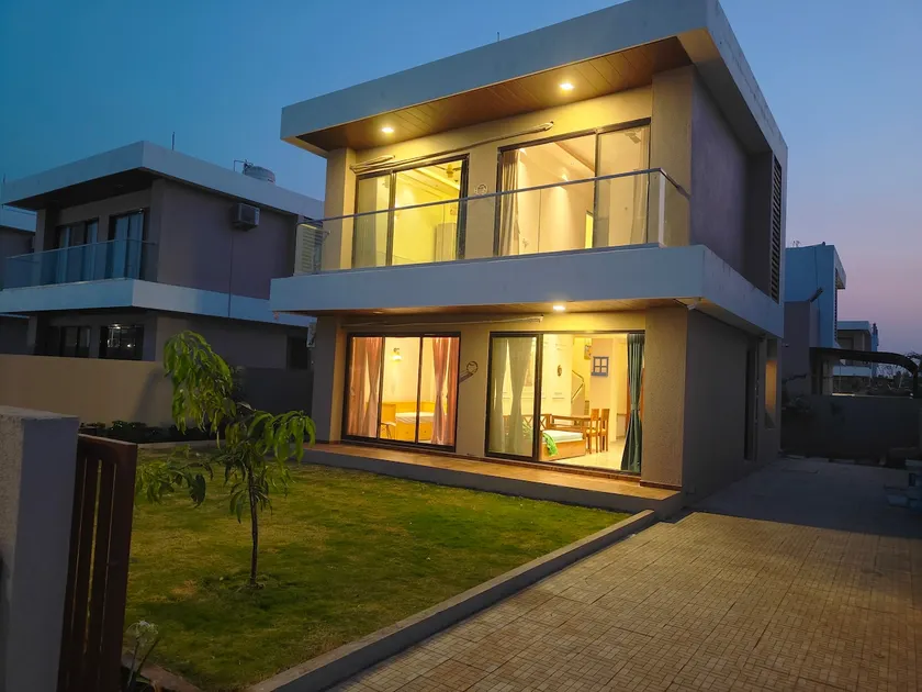 78 The Cove: 3BHK Villa with Private Lawn - Karjat - Image 1