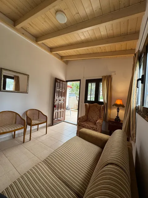 Athina's Guesthouse - Image 1