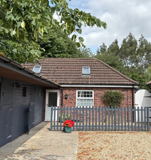 Stable End Cottage - Image 1