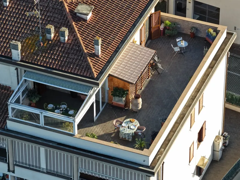 Penthouse with a beautiful view and free parking, 10 min from Florence - Image 1