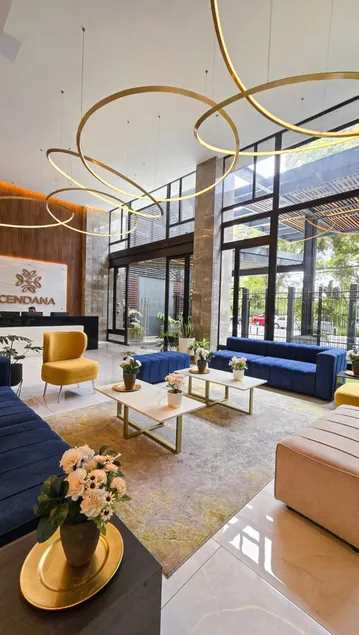 elegant central comfortable - Image 1