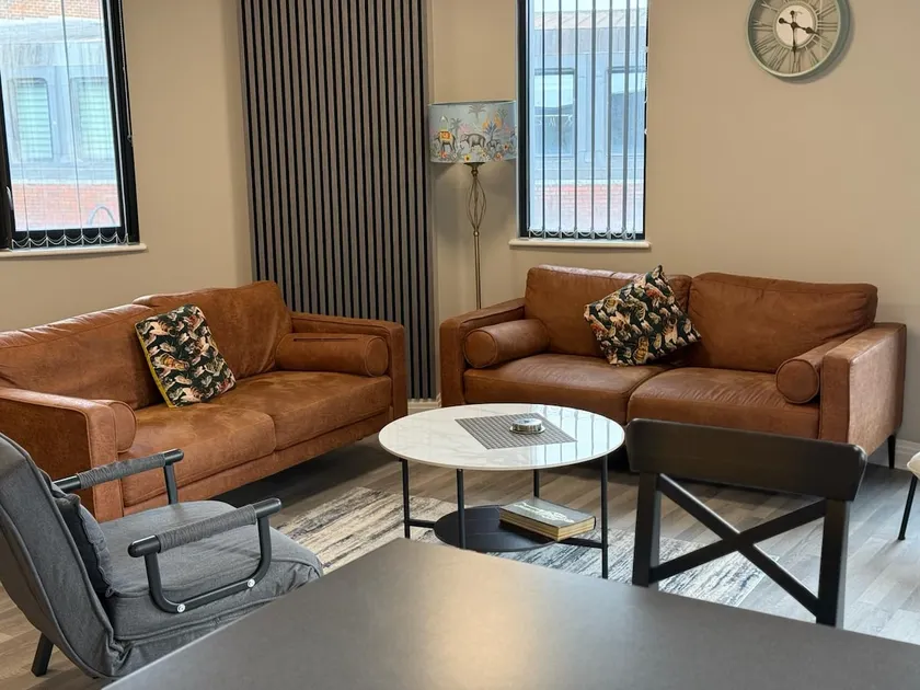 London Heathrow Apartment - West Drayton - Image 1