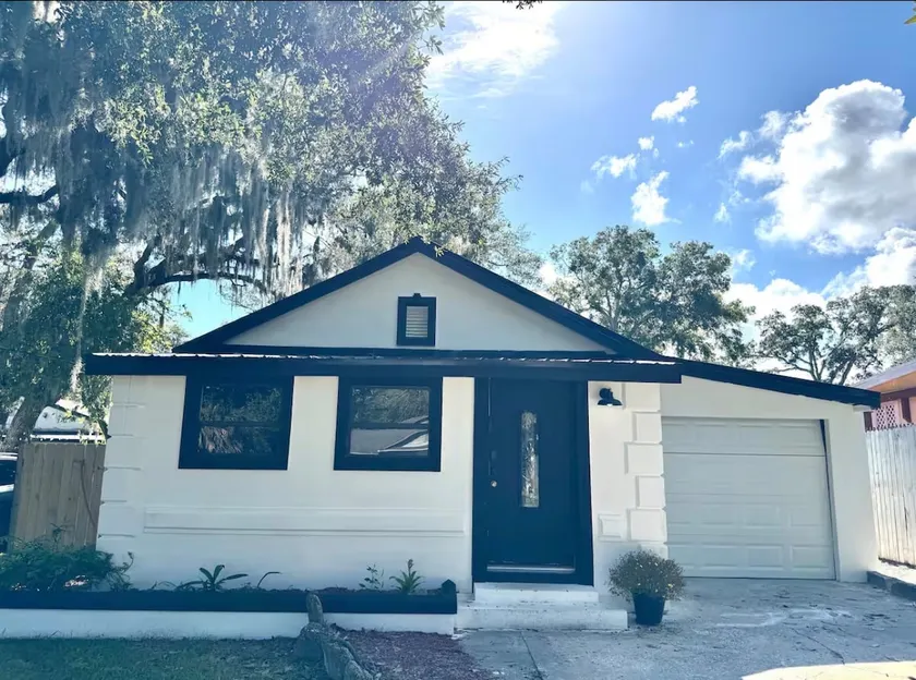 Inter-coastal House In Daytona! - Image 1