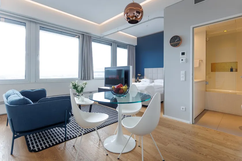 Modern apartment on the 6th floor with panoramic views - Image 1