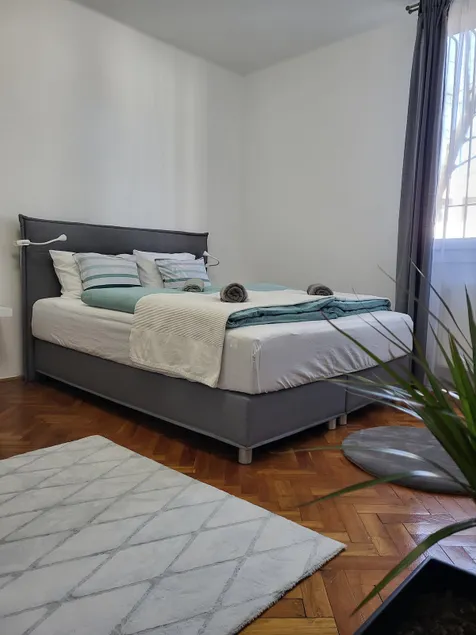 Akvamarin Downtown Apartman - Image 1