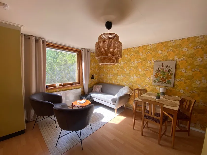 The Vintage Guesthouse - Image 1