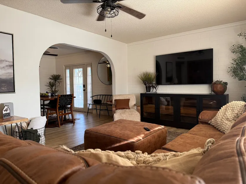 Rosalie's Farmhouse - Image 1