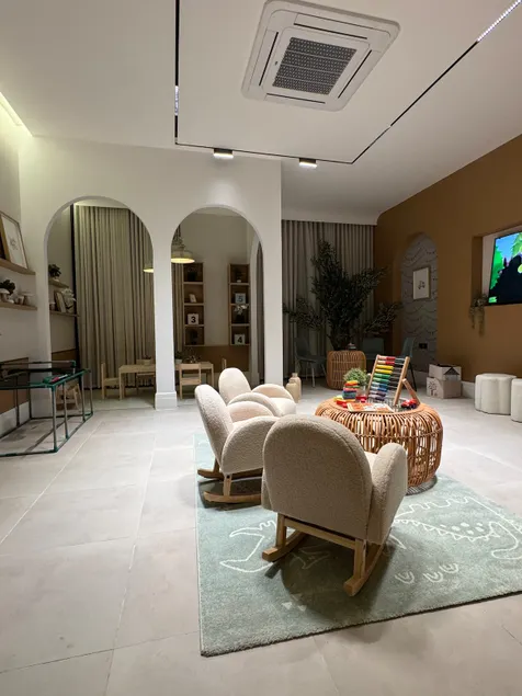 Elegant two-room apartment, hall 27 - Image 1