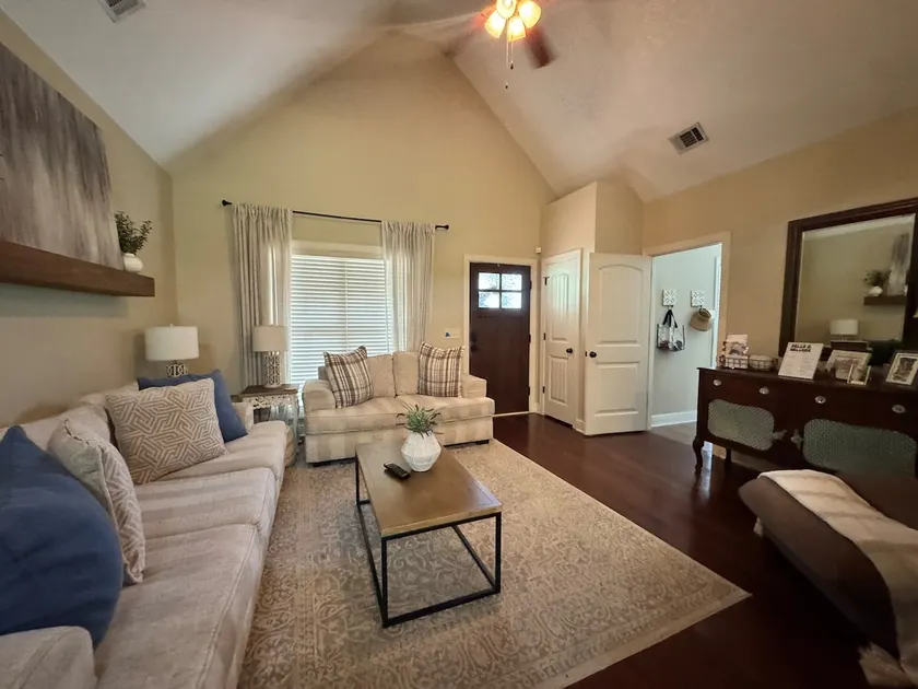 3BR | 1 Level House | Pets Welcome | Near Auburn - Image 1