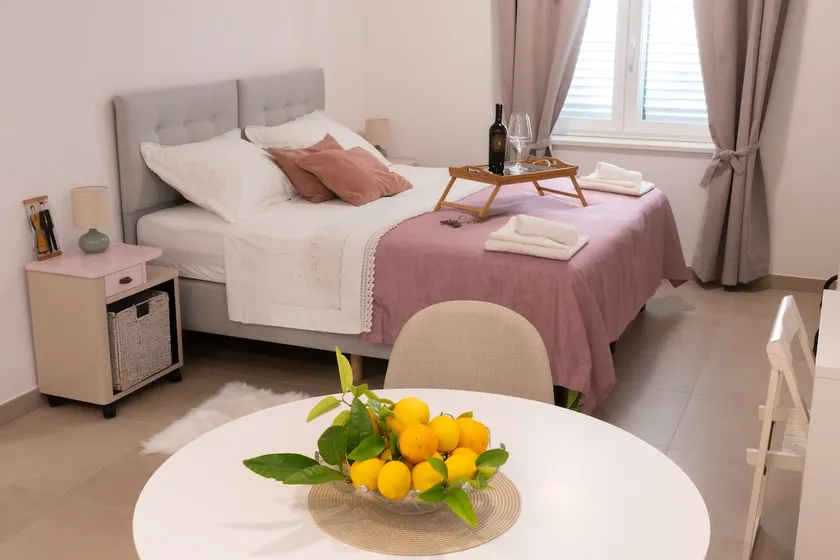 Pupi 4 * Studio Apartment Trogir - Image 1