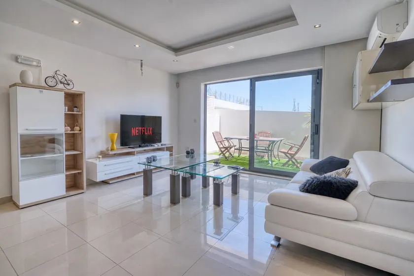 Luxury penthouse 170 meters from the sea in Balluta Bay - Image 1