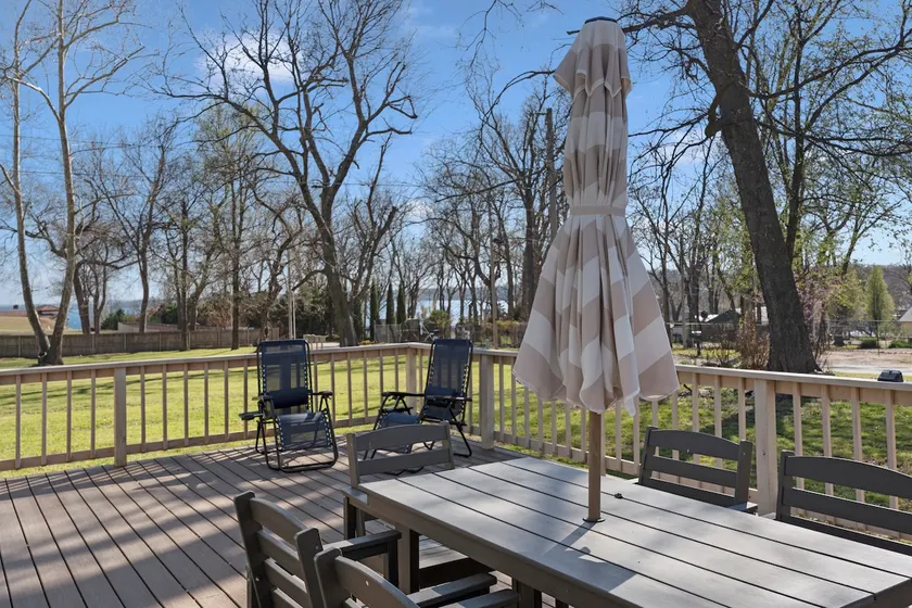 Grand Lake Oasis•Big Deck•Boat Parking • Sleeps 8 - Image 1